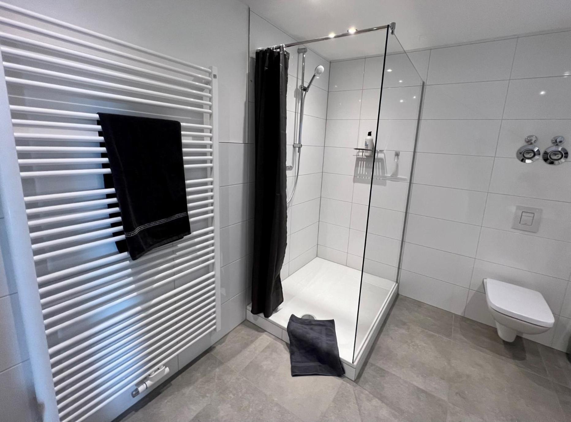 Piso Superior - Exklusives Apartment An Der Promenade Mit Rheinsicht & Loggia Emmerich Exterior foto